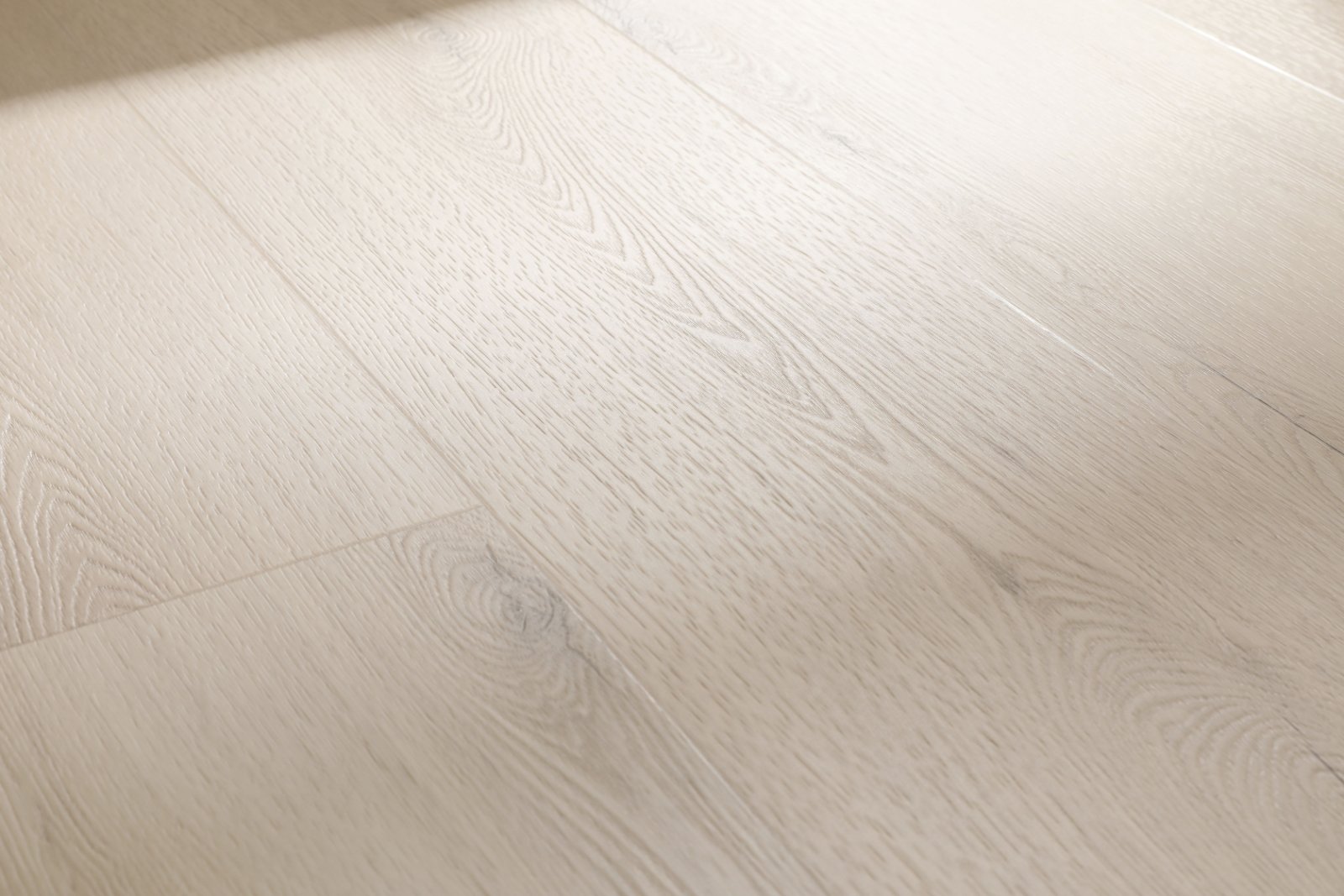 Klick-Vinyl Eiche Polar Hellbeige Matt – Premium Designboden mit 0,55 mm Nutzschicht