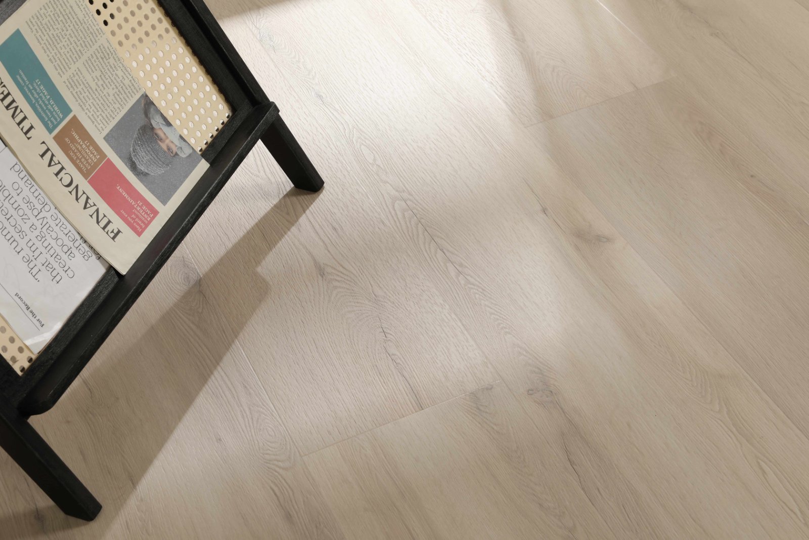Klick-Vinyl Eiche Polar Hellbeige Matt – Premium Designboden mit 0,55 mm Nutzschicht