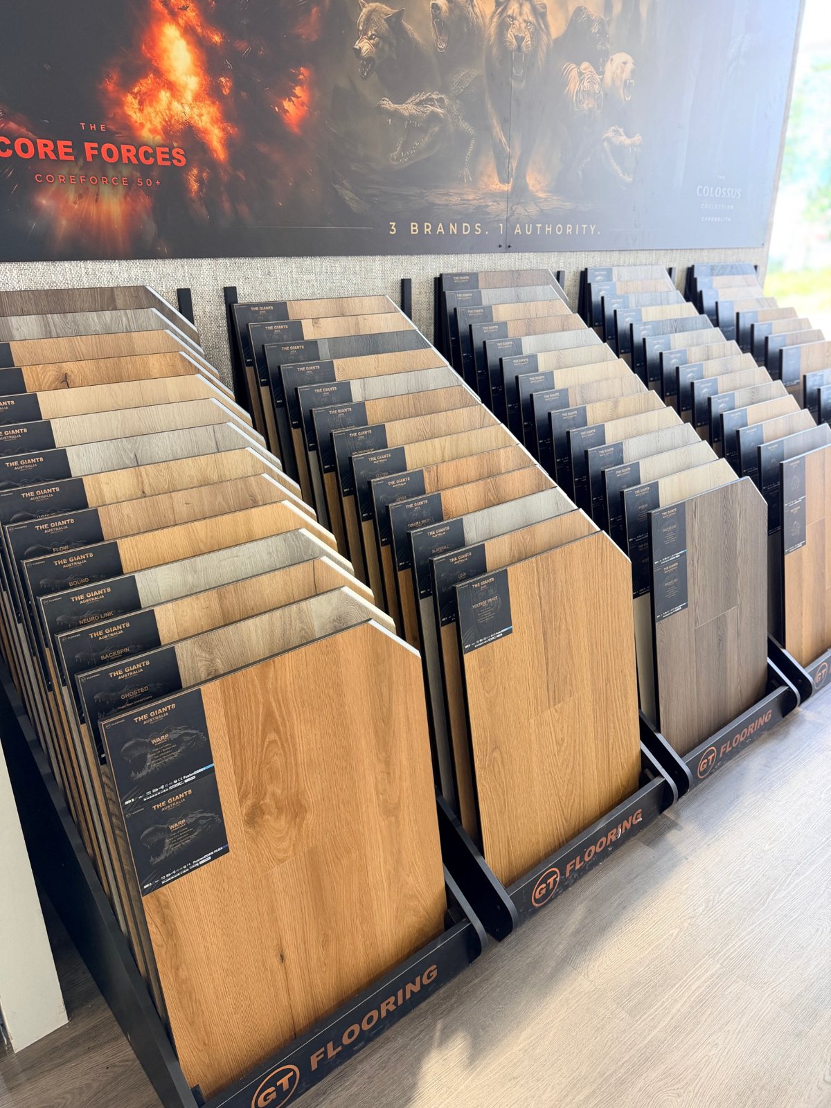 GT Flooring Core Forces und weitere Dekore als große Muster in unserer Ausstellung