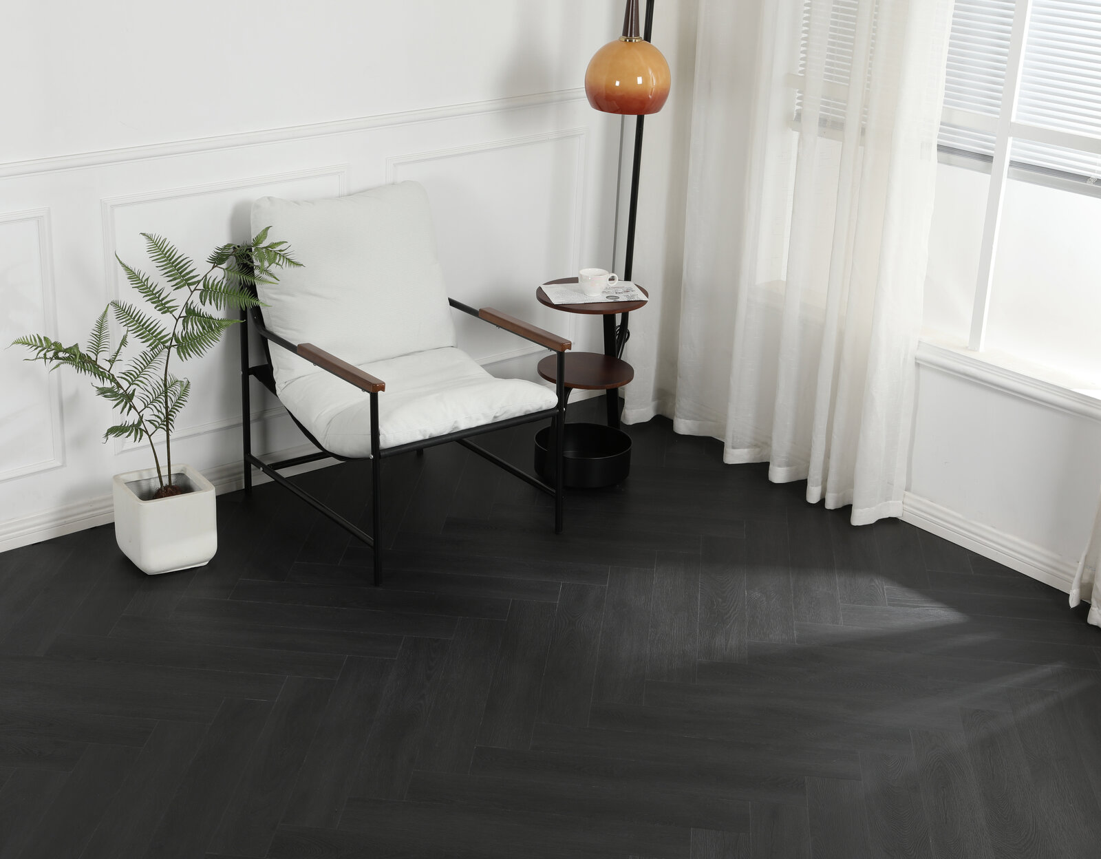 Klick Vinyl Fischgräte Eiche anthrazit – Herringbone Designboden mit integrierter Dämmung, Ansicht 5