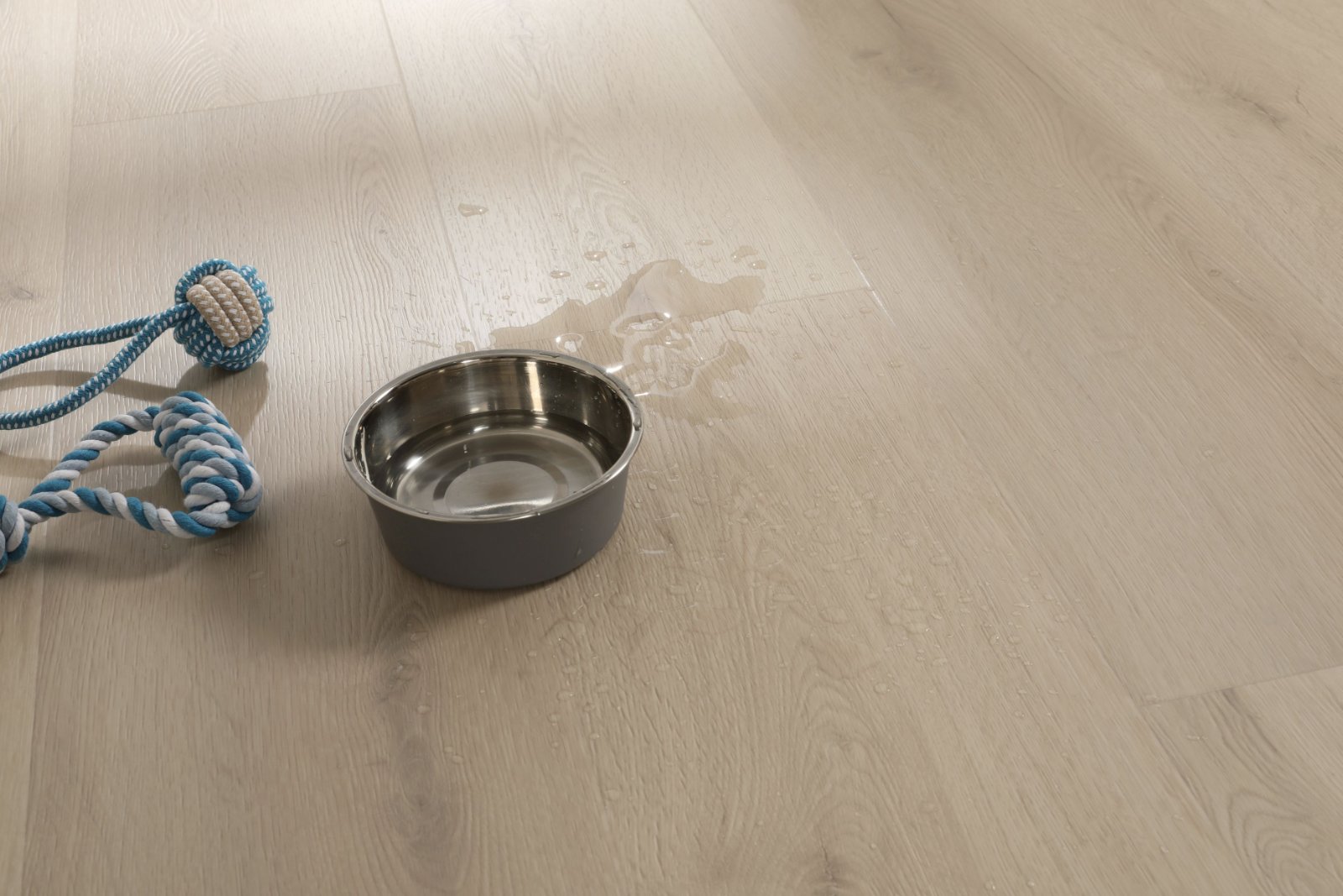 Klick-Vinyl Eiche Polar Hellbeige Matt – Premium Designboden mit 0,55 mm Nutzschicht