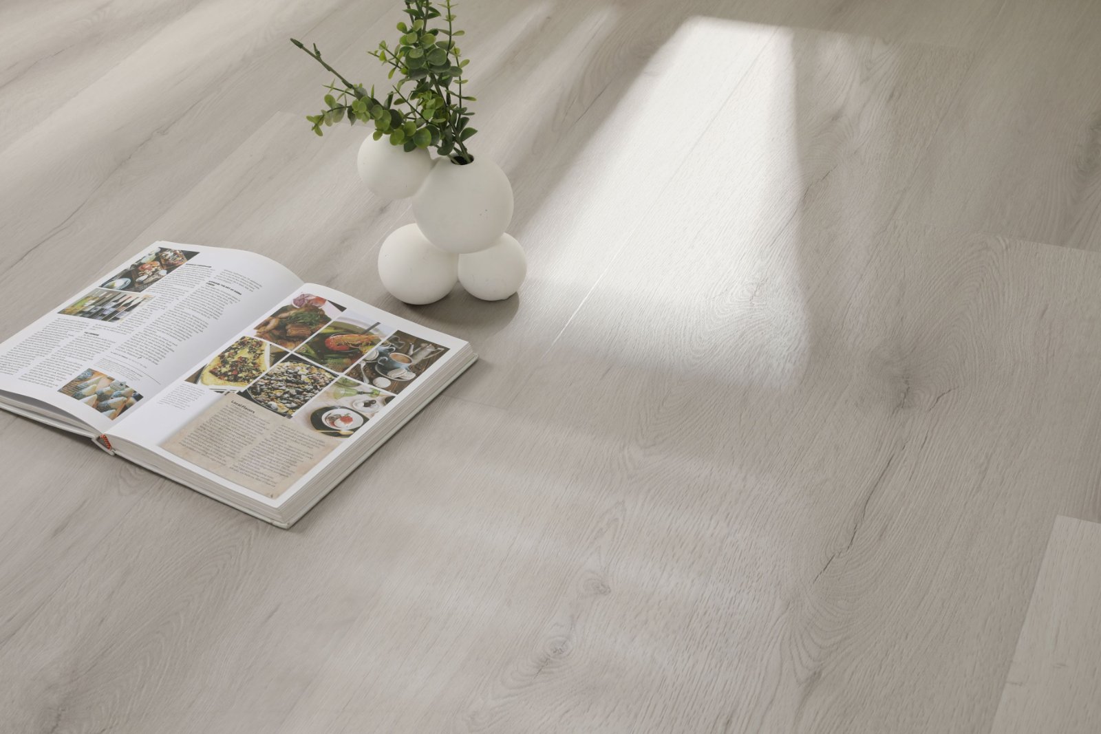 Klick-Vinyl Eiche Polar Hellgrau Matt – mit 0,55 mm Nutzschicht