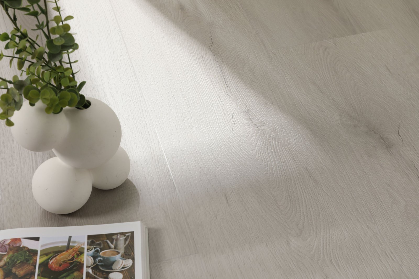 Klick-Vinyl Eiche Polar Hellgrau Matt – mit 0,55 mm Nutzschicht