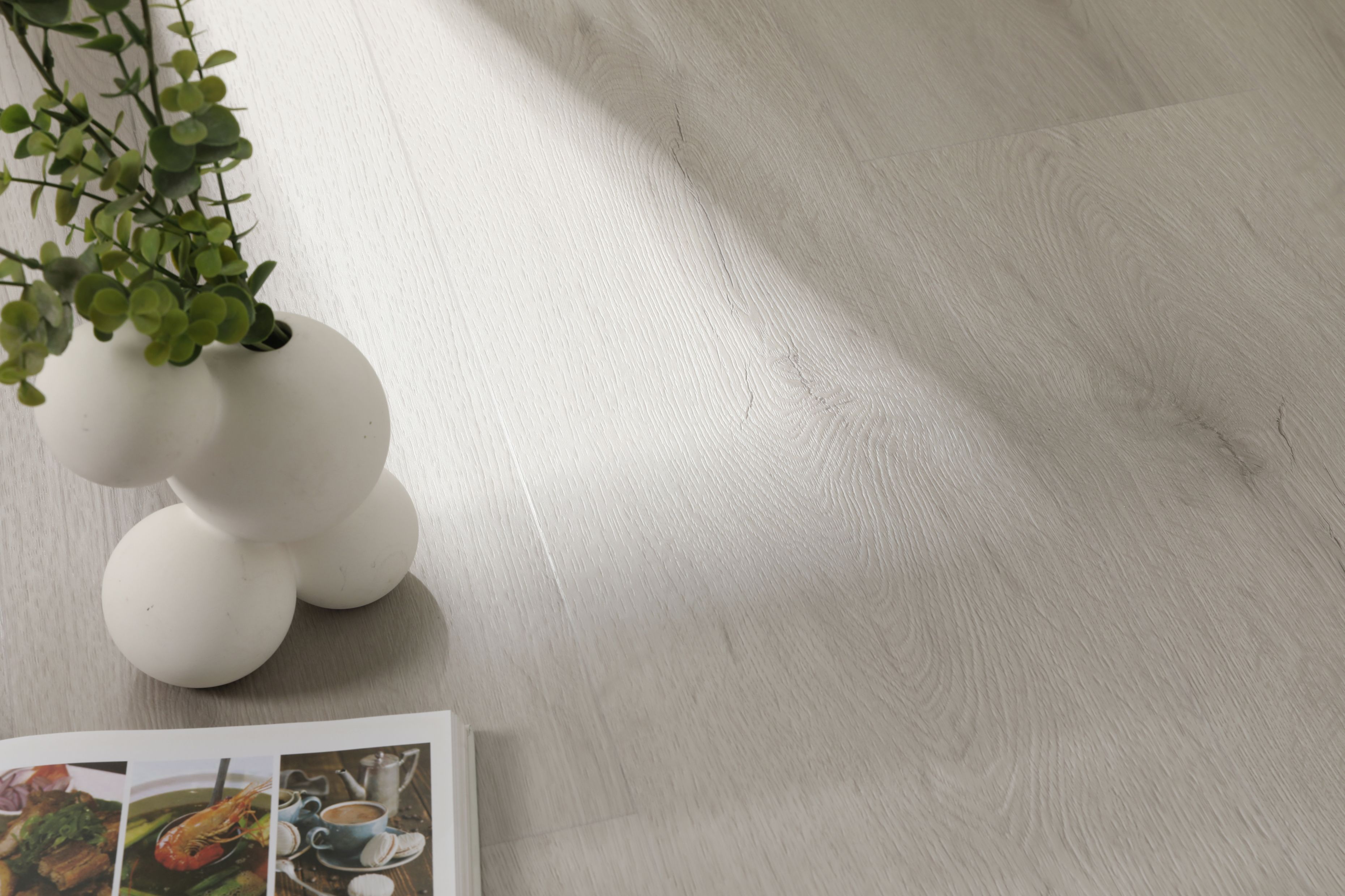 Klick-Vinyl Eiche Polar Hellgrau Matt – mit 0,50 mm Nutzschicht