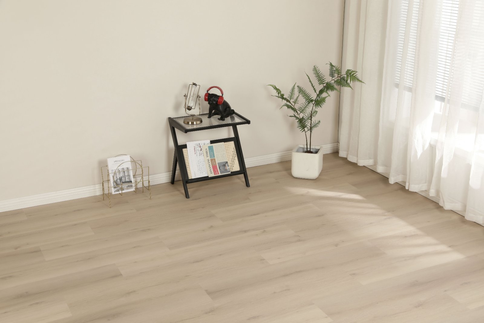 Klick-Vinyl Eiche Polar Hellbeige Matt – Premium Designboden mit 0,55 mm Nutzschicht