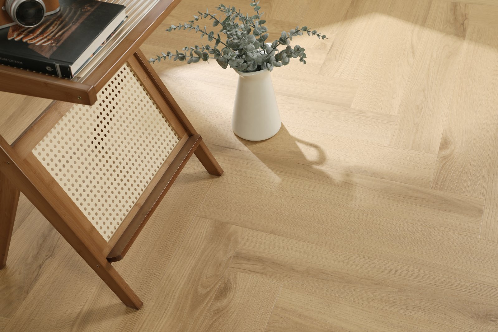 Klick Vinyl Fischgräte Eiche sandnatur – Herringbone Designboden mit integrierter Dämmung, Ansicht 4