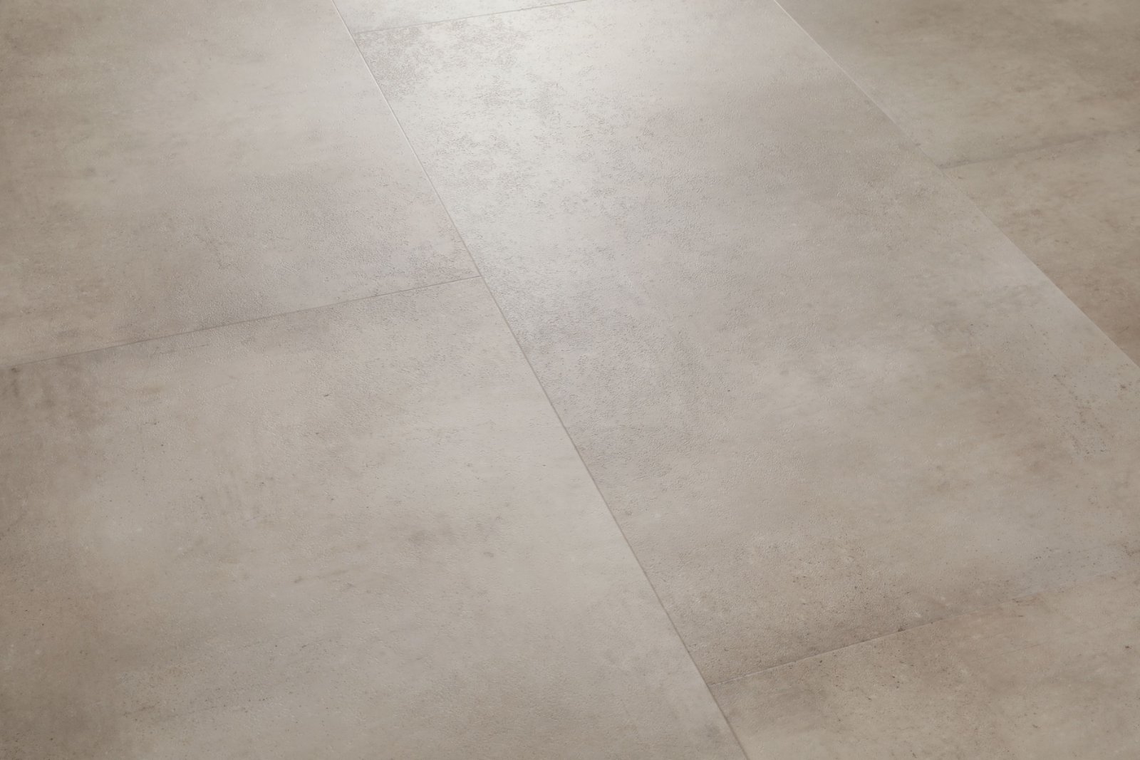 Klick-Vinyl Travertin Beige Matt – Premium Designboden in Natursteinoptik mit 0,55 mm Nutzschicht